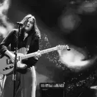 Chitarrista e Cantautrice oltre i 10 anni di esperienza propone lezioni di musica/chitarra/canto/scrittura (songwriting). 